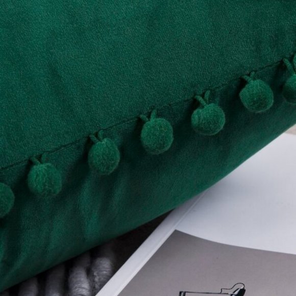 EMERALD POM-POM PILLOWCASE - Picture 3 of 5